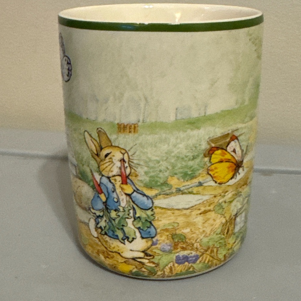 Williams Sonoma Green and Cream Rabbit Mug
